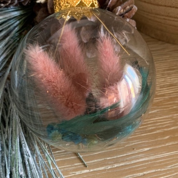 Handmade small Xmas bulb and real air dried plants and teal feathers. - Picture 3 of 5